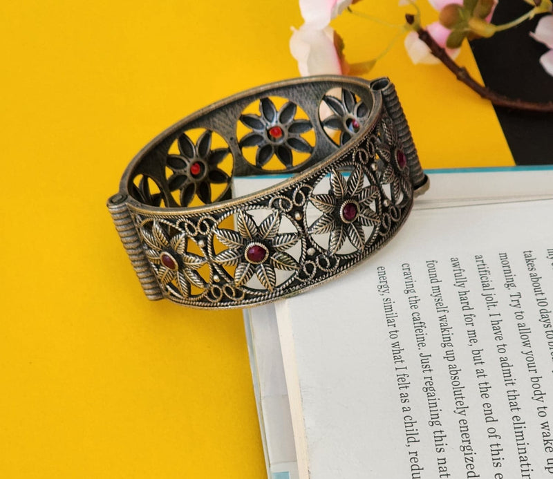 Women oxidized Silver-Toned Bangle