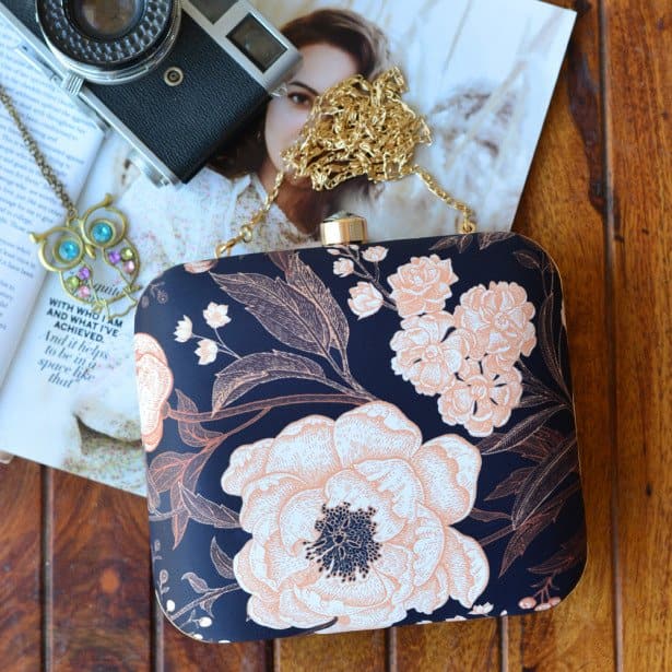 Big Flower Print Clutch